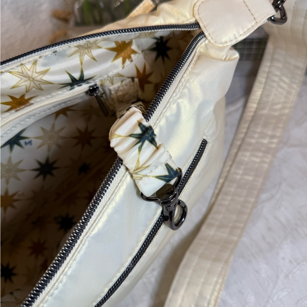 Lug Bolero Crossbody Bag Metallic Pearl Champagne - Star Lining w/ many Pockets - Picture 11 of 16